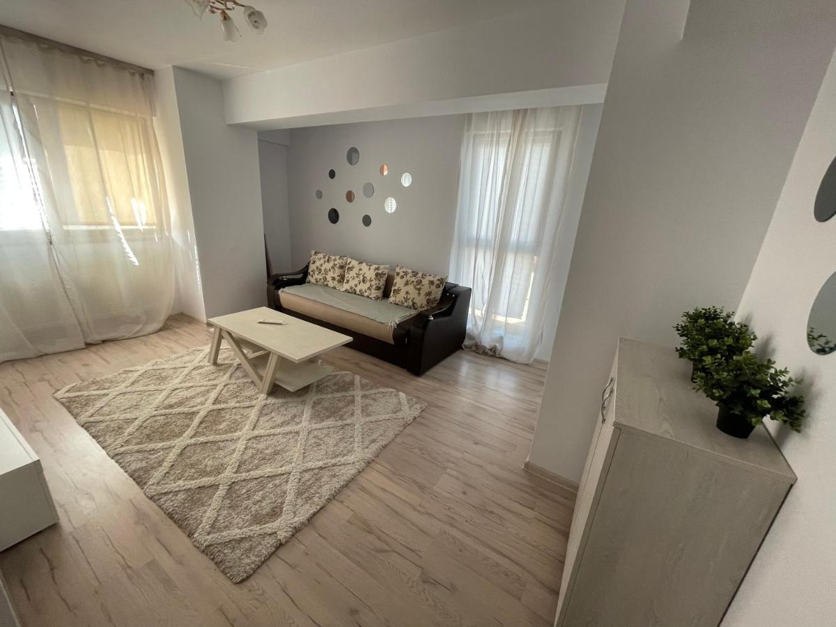 Apartmán The Mirror - Quiet & Friendly Place In Copou Iasi Exteriér fotografie